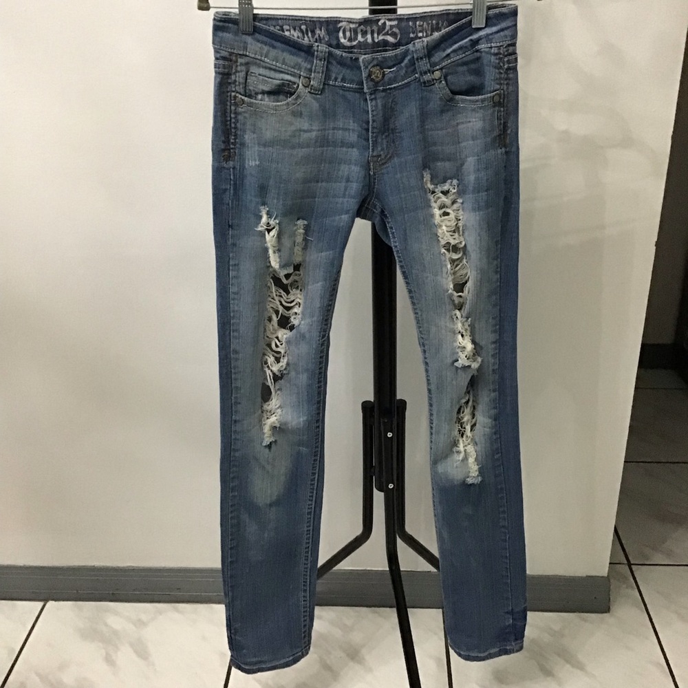 Distressed Ten 25 Jeans